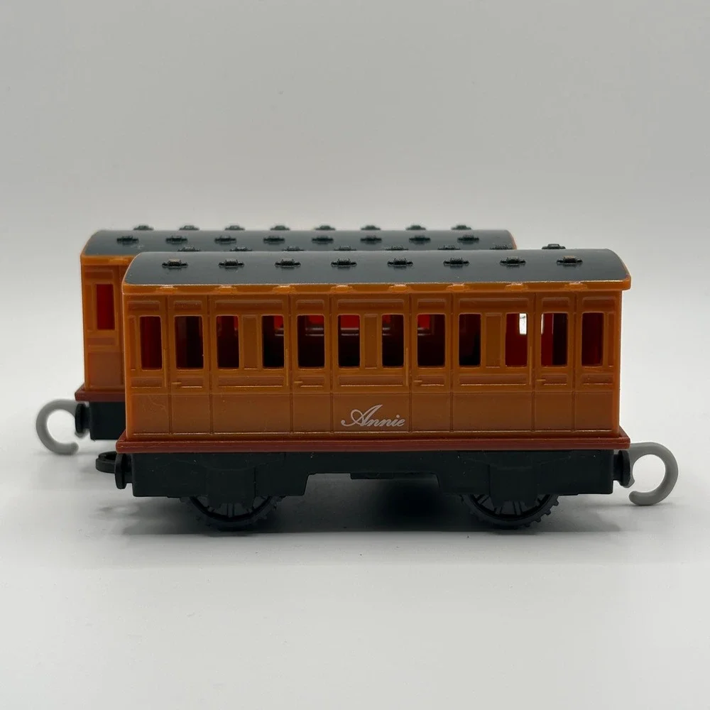 2019 Thomas & Friends Trackmaster Annie & Clarabel Coach Car Trains Works Mattel